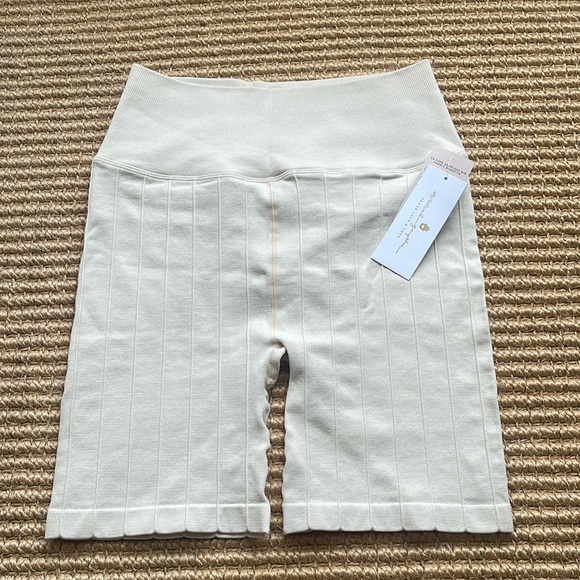 SPIRITUAL GANGSTER AMARA WIDE RIB HEATHER SEAMLESS BIKER SHORT SIZE M/L - Picture 2 of 6